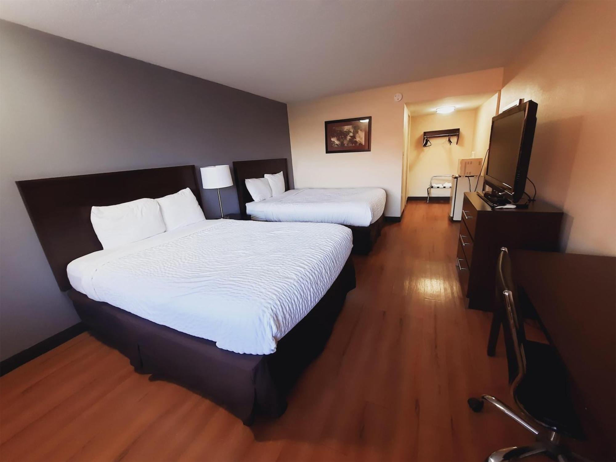 Americas Best Value Inn Moline Bagian luar foto